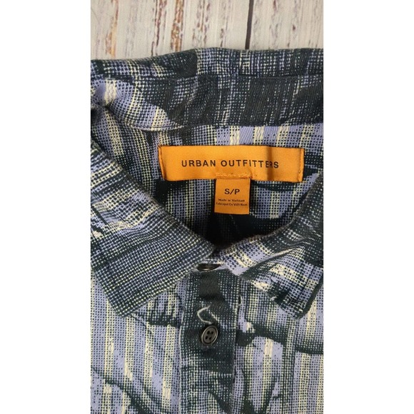 Urban Outfitters Short Sleeve Thick Denim Heavy Greek Roman Statue Shirt sz S - Picture 3 of 5